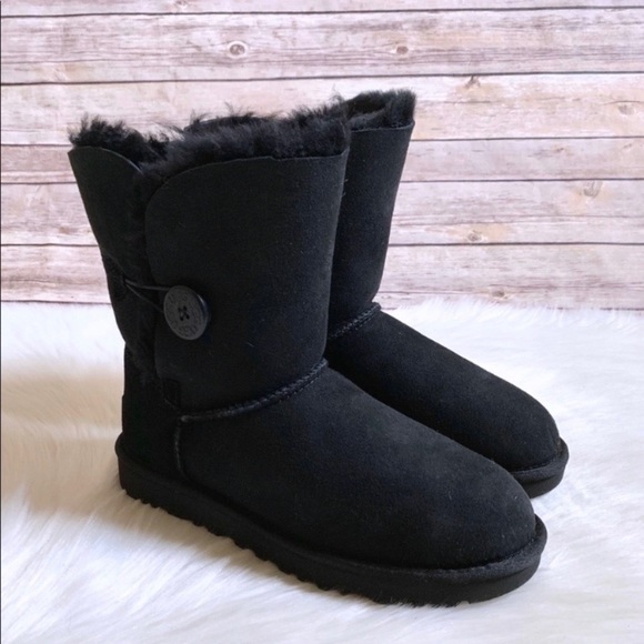 UGG Black Bailey Button II Boots - Picture 6 of 8